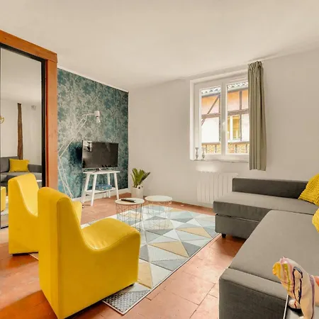 Cosy - - Centre Apartment *